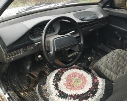 Белый ВАЗ 2108, объемом двигателя 1.3 л и пробегом 150 тыс. км за 951 $, фото 4 на Automoto.ua