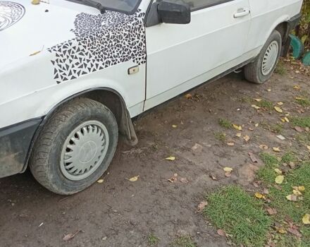 Белый ВАЗ 2108, объемом двигателя 1.3 л и пробегом 40 тыс. км за 750 $, фото 2 на Automoto.ua