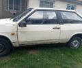 Белый ВАЗ 2108, объемом двигателя 1.3 л и пробегом 300 тыс. км за 400 $, фото 1 на Automoto.ua
