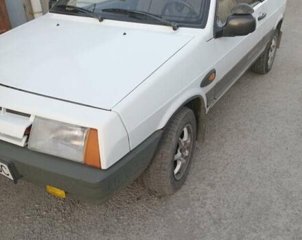 Белый ВАЗ 2108, объемом двигателя 1.29 л и пробегом 198 тыс. км за 1350 $, фото 2 на Automoto.ua