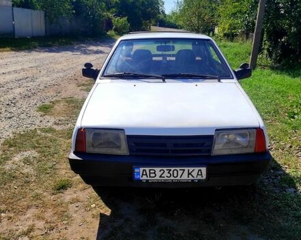 ВАЗ 2108 1989 в Казатине на Automoto.ua Белый ВАЗ 2108, объемом двигателя 1.5 л и пробегом 200 тыс. км за 1000 $, фото 1 на Automoto.ua