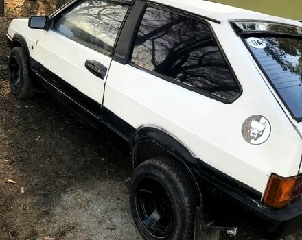 Белый ВАЗ 2108, объемом двигателя 1.5 л и пробегом 0 тыс. км за 850 $, фото 1 на Automoto.ua