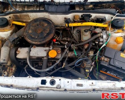 Белый ВАЗ 2108, объемом двигателя 1.1 л и пробегом 175 тыс. км за 600 $, фото 2 на Automoto.ua