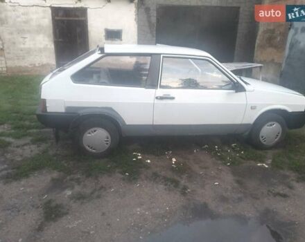 Белый ВАЗ 2108, объемом двигателя 1.5 л и пробегом 100 тыс. км за 1100 $, фото 4 на Automoto.ua