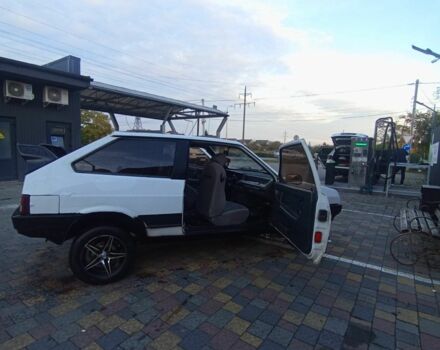 Белый ВАЗ 2108, объемом двигателя 1.5 л и пробегом 380 тыс. км за 800 $, фото 3 на Automoto.ua