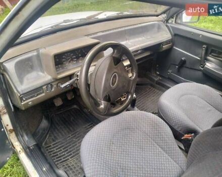 Белый ВАЗ 2108, объемом двигателя 1.5 л и пробегом 100 тыс. км за 700 $, фото 6 на Automoto.ua