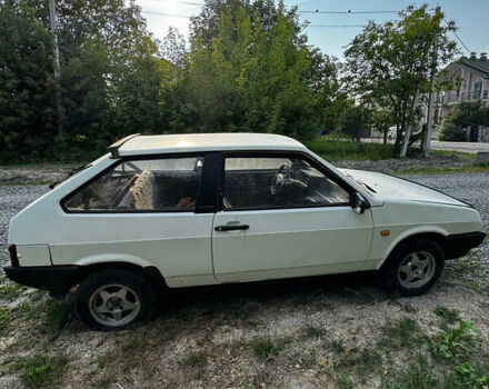 Белый ВАЗ 2108, объемом двигателя 1.5 л и пробегом 200 тыс. км за 500 $, фото 3 на Automoto.ua