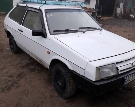 Белый ВАЗ 2108, объемом двигателя 1.5 л и пробегом 200 тыс. км за 550 $, фото 2 на Automoto.ua