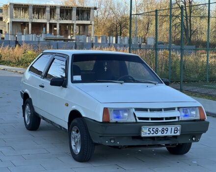 Белый ВАЗ 2108, объемом двигателя 1.5 л и пробегом 180 тыс. км за 750 $, фото 2 на Automoto.ua