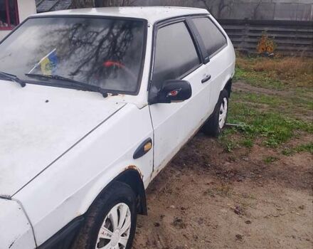 Белый ВАЗ 2108, объемом двигателя 1.1 л и пробегом 175 тыс. км за 600 $, фото 2 на Automoto.ua