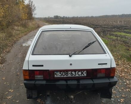 Белый ВАЗ 2108, объемом двигателя 1.5 л и пробегом 300 тыс. км за 1000 $, фото 4 на Automoto.ua