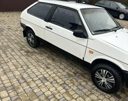 Белый ВАЗ 2108, объемом двигателя 1.29 л и пробегом 150 тыс. км за 700 $, фото 3 на Automoto.ua