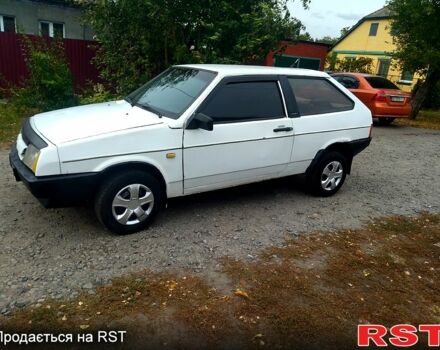 Белый ВАЗ 2108, объемом двигателя 1.1 л и пробегом 200 тыс. км за 600 $, фото 1 на Automoto.ua