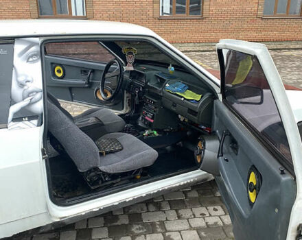 Белый ВАЗ 2108, объемом двигателя 1.5 л и пробегом 90 тыс. км за 850 $, фото 12 на Automoto.ua