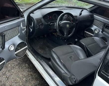 Белый ВАЗ 2108, объемом двигателя 1.3 л и пробегом 200 тыс. км за 1500 $, фото 6 на Automoto.ua