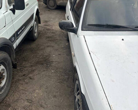 Белый ВАЗ 2108, объемом двигателя 1.5 л и пробегом 70 тыс. км за 1300 $, фото 5 на Automoto.ua