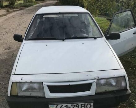 Белый ВАЗ 2108, объемом двигателя 1.3 л и пробегом 380 тыс. км за 591 $, фото 6 на Automoto.ua