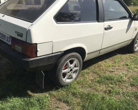 Белый ВАЗ 2108, объемом двигателя 1.5 л и пробегом 100 тыс. км за 1300 $, фото 2 на Automoto.ua