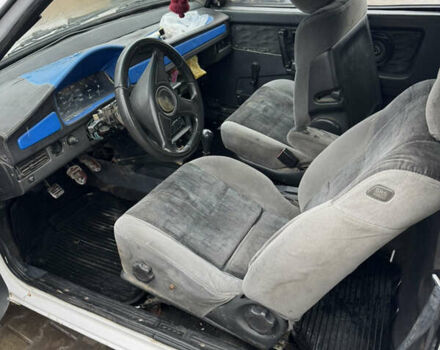 Белый ВАЗ 2108, объемом двигателя 1.3 л и пробегом 27 тыс. км за 850 $, фото 5 на Automoto.ua