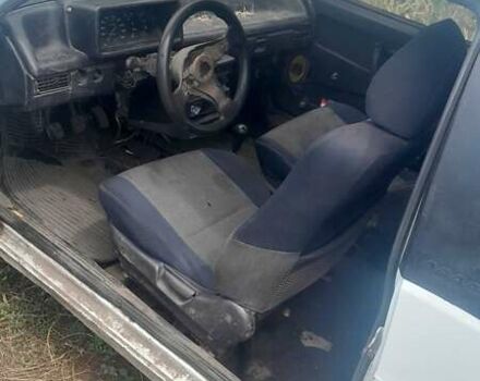 Белый ВАЗ 2108, объемом двигателя 1.5 л и пробегом 500 тыс. км за 672 $, фото 2 на Automoto.ua