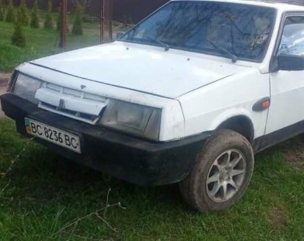 Белый ВАЗ 2108, объемом двигателя 1.5 л и пробегом 150 тыс. км за 850 $, фото 5 на Automoto.ua