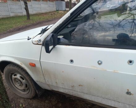 Белый ВАЗ 2108, объемом двигателя 1.3 л и пробегом 95 тыс. км за 850 $, фото 3 на Automoto.ua