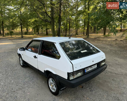 Белый ВАЗ 2108, объемом двигателя 1.4 л и пробегом 180 тыс. км за 1100 $, фото 4 на Automoto.ua