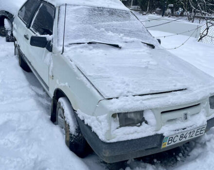 Белый ВАЗ 2108, объемом двигателя 1.29 л и пробегом 320 тыс. км за 900 $, фото 1 на Automoto.ua