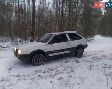 Белый ВАЗ 2108, объемом двигателя 1.3 л и пробегом 59 тыс. км за 900 $, фото 2 на Automoto.ua