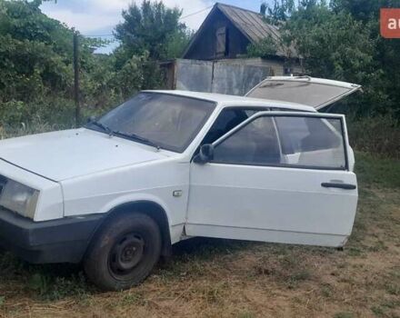 Белый ВАЗ 2108, объемом двигателя 1.5 л и пробегом 500 тыс. км за 672 $, фото 5 на Automoto.ua