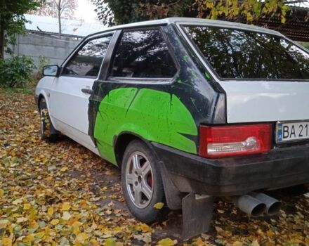 ВАЗ 2108 1993 в Александрие на Automoto.ua Белый ВАЗ 2108, объемом двигателя 1.3 л и пробегом 78 тыс. км за 768 $, фото 1 на Automoto.ua