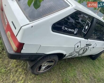 Белый ВАЗ 2108, объемом двигателя 1.5 л и пробегом 221 тыс. км за 1299 $, фото 5 на Automoto.ua