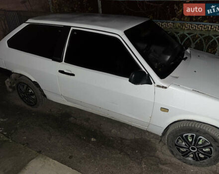 Белый ВАЗ 2108, объемом двигателя 1.3 л и пробегом 100 тыс. км за 600 $, фото 1 на Automoto.ua