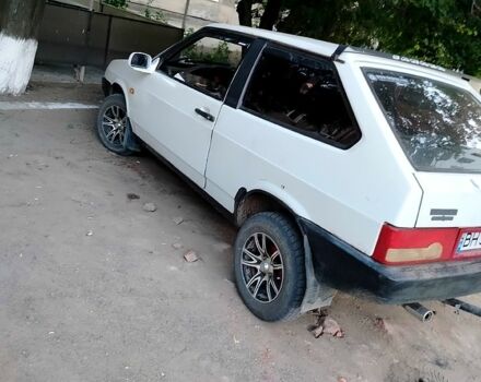 Белый ВАЗ 2108, объемом двигателя 1.5 л и пробегом 290 тыс. км за 1600 $, фото 1 на Automoto.ua