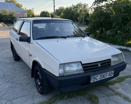 Белый ВАЗ 2108, объемом двигателя 1.5 л и пробегом 100 тыс. км за 650 $, фото 4 на Automoto.ua