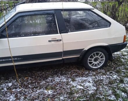 Белый ВАЗ 2108, объемом двигателя 1.3 л и пробегом 1000 тыс. км за 947 $, фото 2 на Automoto.ua