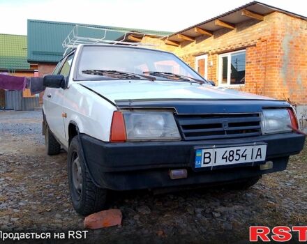 Белый ВАЗ 2108, объемом двигателя 1.5 л и пробегом 326 тыс. км за 950 $, фото 4 на Automoto.ua