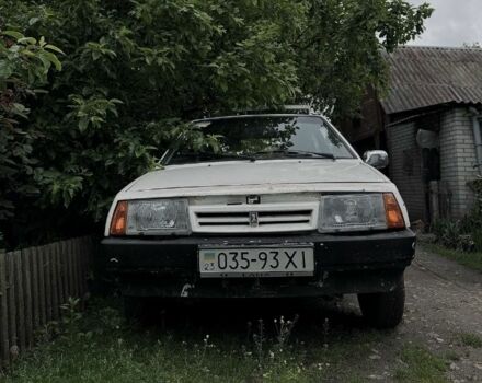 Белый ВАЗ 2108, объемом двигателя 1 л и пробегом 1 тыс. км за 528 $, фото 3 на Automoto.ua