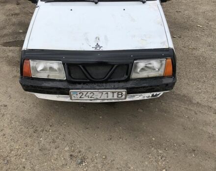 Белый ВАЗ 2108, объемом двигателя 1.3 л и пробегом 200 тыс. км за 350 $, фото 2 на Automoto.ua