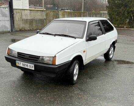 Белый ВАЗ 2108, объемом двигателя 1.5 л и пробегом 150 тыс. км за 800 $, фото 2 на Automoto.ua