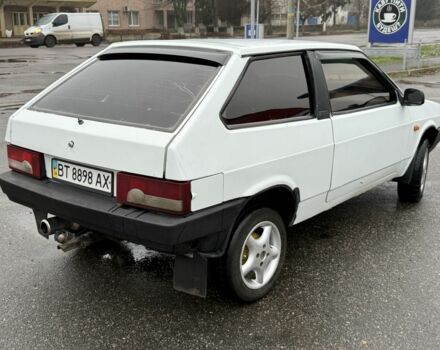 Белый ВАЗ 2108, объемом двигателя 1.5 л и пробегом 150 тыс. км за 800 $, фото 3 на Automoto.ua