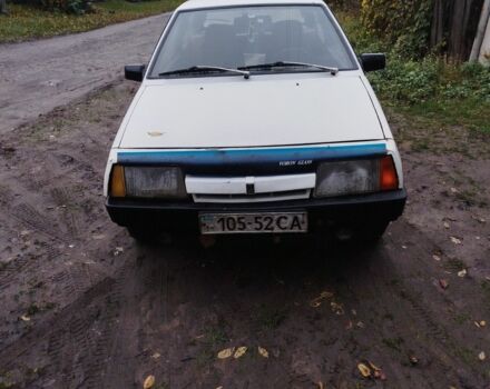 ВАЗ 2108 1987 в Глухове на Automoto.ua Белый ВАЗ 2108, объемом двигателя 1 л и пробегом 5 тыс. км за 700 $, фото 1 на Automoto.ua