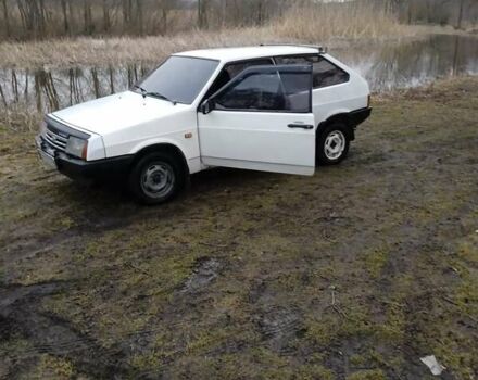 Белый ВАЗ 2108, объемом двигателя 1.3 л и пробегом 210 тыс. км за 1300 $, фото 2 на Automoto.ua