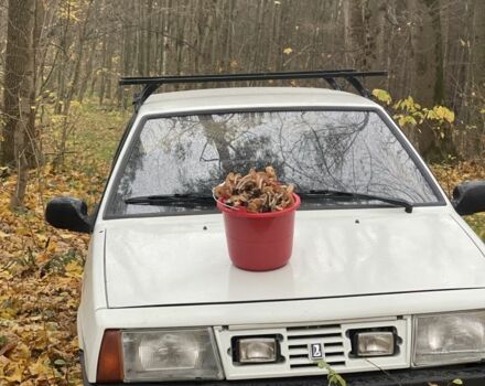 Білий ВАЗ 2108, об'ємом двигуна 1.1 л та пробігом 56 тис. км за 1608 $, фото 4 на Automoto.ua