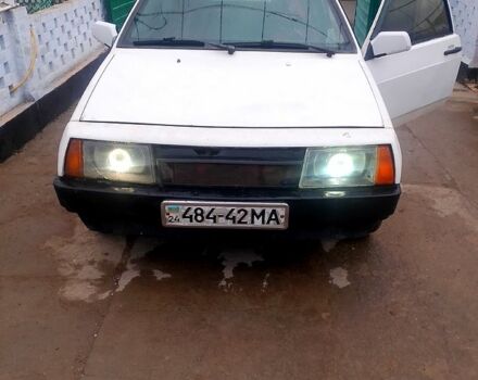 Белый ВАЗ 2108, объемом двигателя 1.3 л и пробегом 187 тыс. км за 1000 $, фото 1 на Automoto.ua