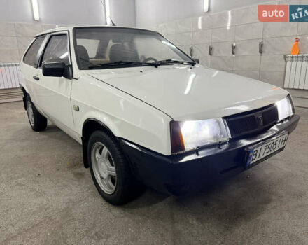 Белый ВАЗ 2108, объемом двигателя 1.29 л и пробегом 200 тыс. км за 1350 $, фото 1 на Automoto.ua