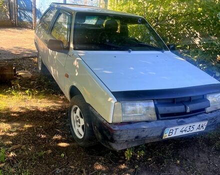 Белый ВАЗ 2108, объемом двигателя 1.3 л и пробегом 200 тыс. км за 1300 $, фото 1 на Automoto.ua