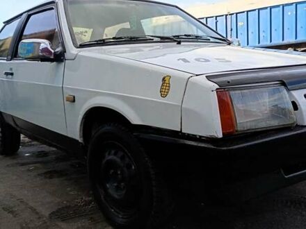 ВАЗ 2108 1986 в Брусилове на Automoto.ua Белый ВАЗ 2108, объемом двигателя 1.3 л и пробегом 345 тыс. км за 719 $, фото 1 на Automoto.ua