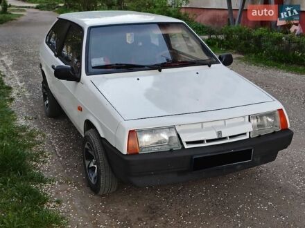 Белый ВАЗ 2108, объемом двигателя 1.29 л и пробегом 380 тыс. км за 1250 $, фото 1 на Automoto.ua