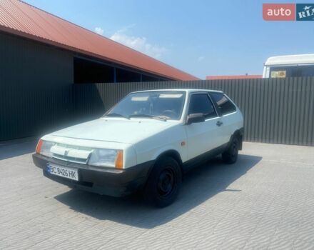 Белый ВАЗ 2108, объемом двигателя 1.29 л и пробегом 230 тыс. км за 900 $, фото 1 на Automoto.ua